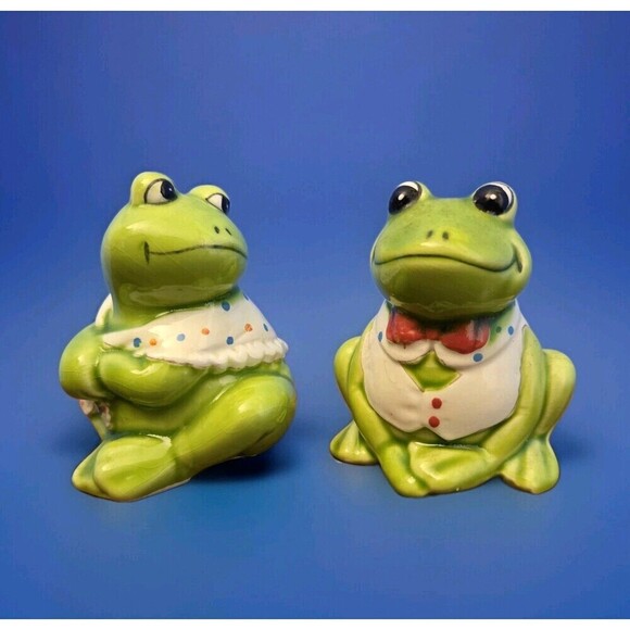 VTG OTAGIRI Anthropomorphic Frog Couple Adorable Salt & Pepper Shaker Set - Picture 10 of 10